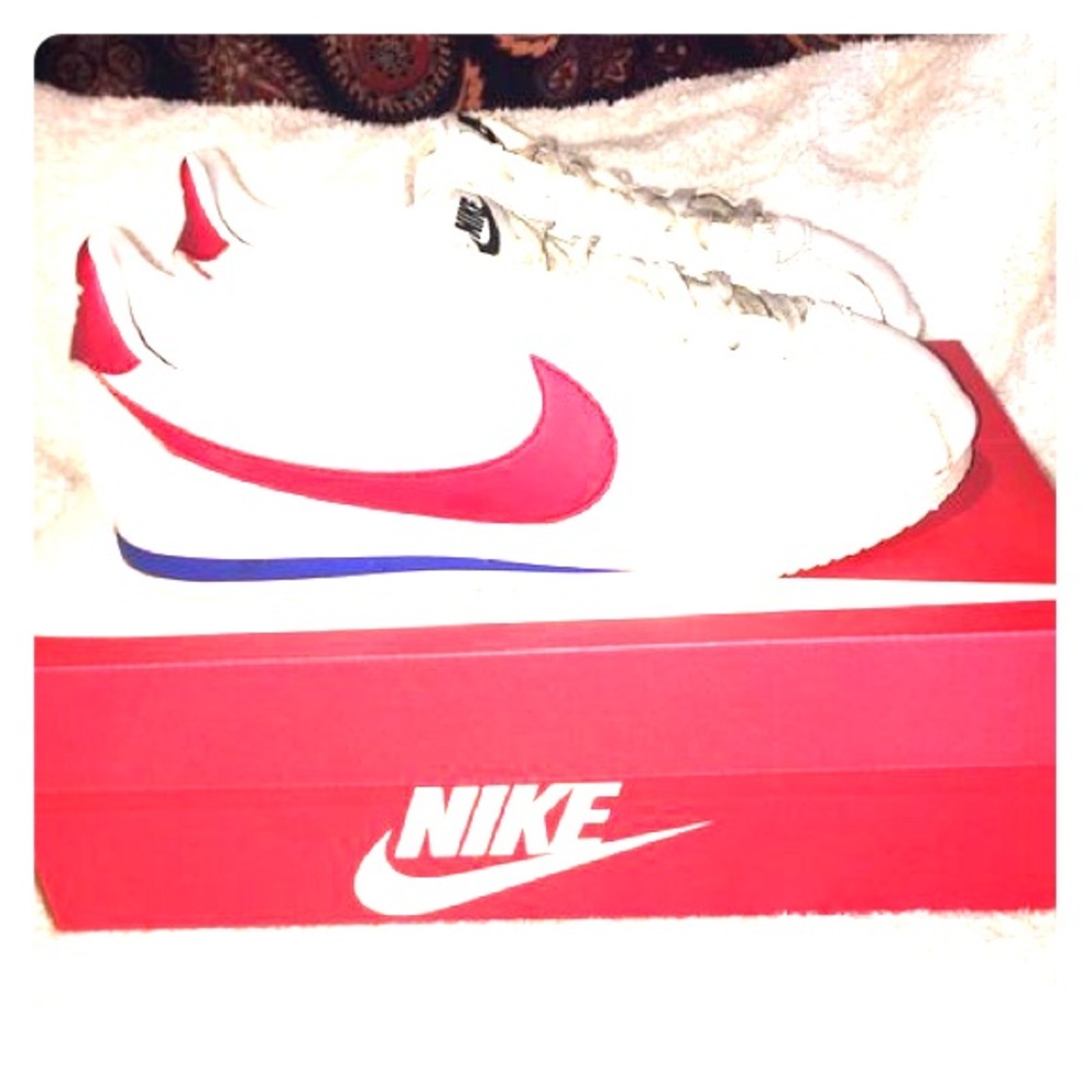 72 Nike Cortez